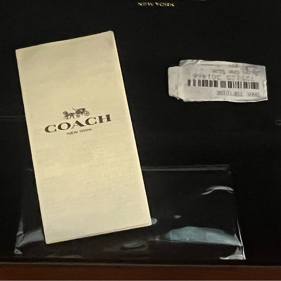 NWT Coach Dark Tortoise Sunglasses MSRP $196.00 - Picture 5 of 5